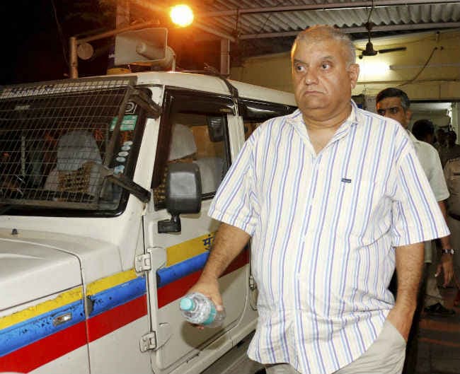 शीना मर्डर मिस्ट्री : पीटर मुखर्जी और इंद्रणी मुखर्जी से आज फिर हो रही है पूछताछ