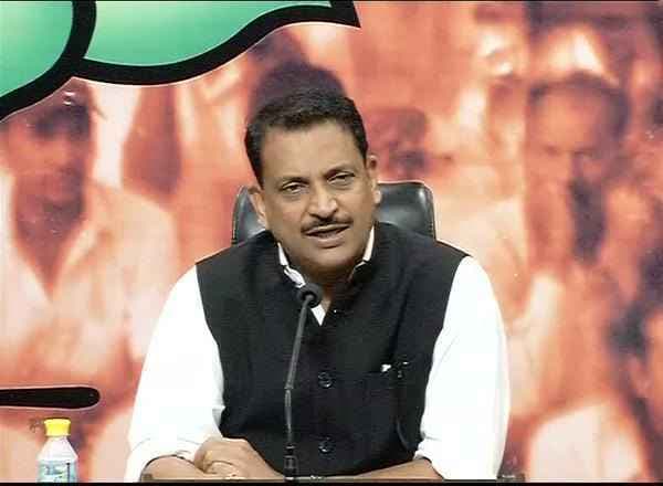 चुनाव से पहले ही कुनबों में बंट गया जनता परिवार : राजीव प्रताप रुड़ी