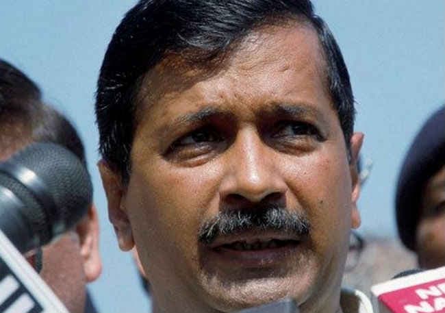 टि्वटर पर फंसे अरविंद केजरीवाल, पटना में केस