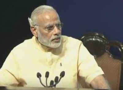 शिक्षक दिवस पर बोले पीएम मोदी, ''मां जन्‍मदाता और गुरु जीवनदाता''