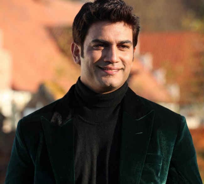 जानें ''बाहुबली'' में किसने की थी प्रभास के आवाज की डबिंग ?