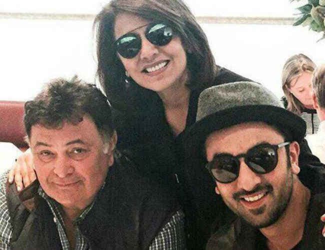 ऋषि कपूर की बर्थडे पार्टी, पत्‍नी नीतू और बेटे संग की मस्‍ती