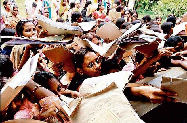 फेल होते राज्य में रास्ता शिक्षक ही दिखायेगा