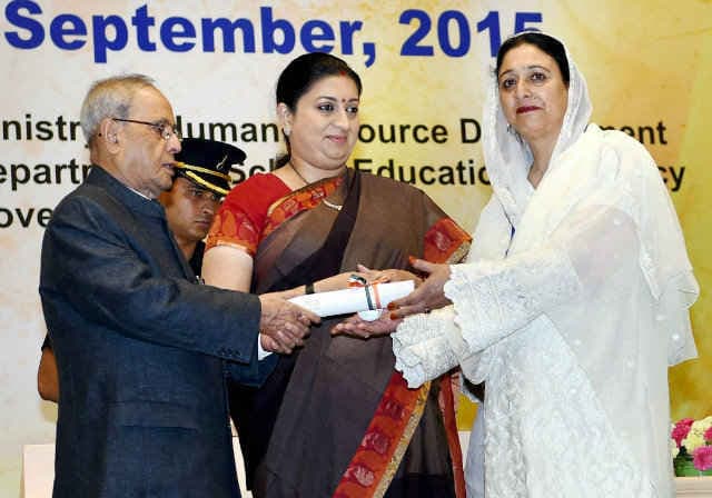 बच्चों में मूल्यों की समझ पैदा करने के लिए प्रेरित करने वाले शिक्षकों की जरूरत : प्रणब मुखर्जी