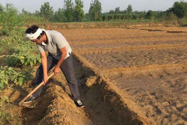 घर में खेती कर रहे हैं अभिनेता नवाजुद्दीन सिद्दिकी