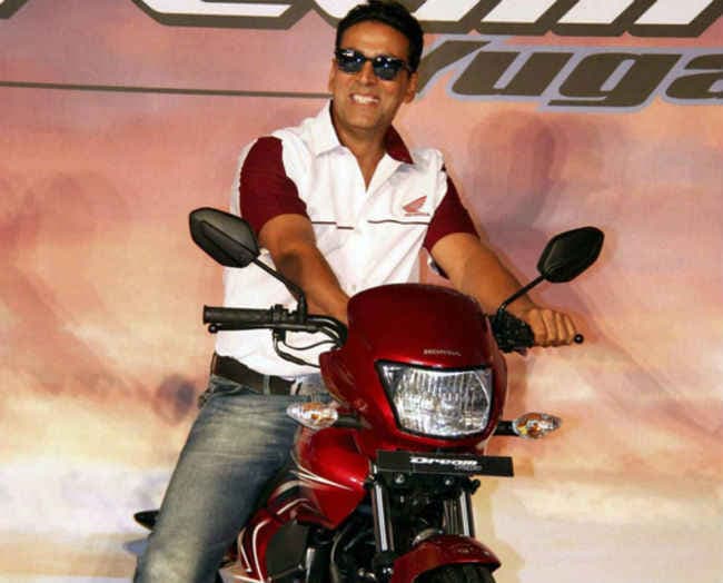 HAPPY B''DAY AKSHAY: ''सौगंध'' से शुरूआत कर बन गये ''खिलाड़ी''