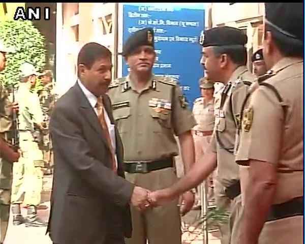 भारत-पाक संबंध : सीमा बलों के बीच वार्ता के लिए BSF DG पहुंचे बैठक स्थल