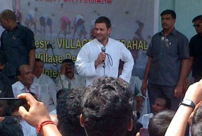 राहुल गांधी ने कहा- किसानों को छोड़कर सब खा रहे हैं ''प्रधानमंत्री जी''