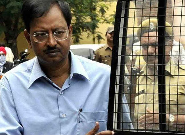 सत्यम घोटाला :  राजू के परिवार व अन्य को 1,800 करोड़ रुपये लौटाने का आदेश