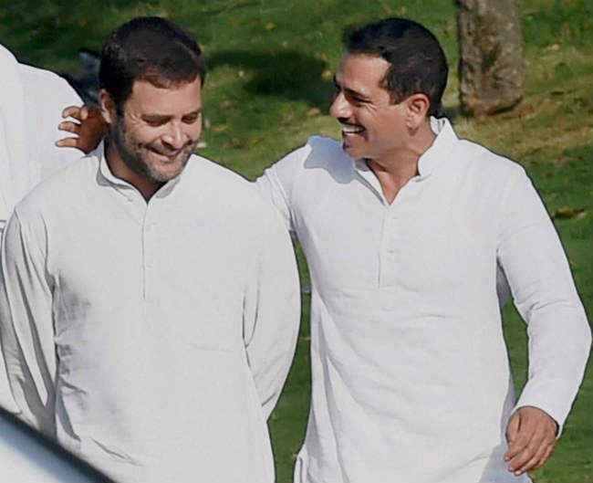 सरकार हवाई अड्डे की सुरक्षा जांच छूट सूची से नाम हटाये : वाड्रा