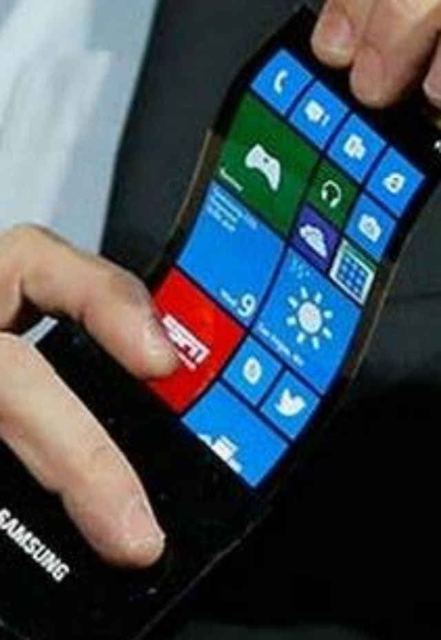 आ गया सैमसंग का फोल्डेबल स्क्रीन वाला स्मार्टफोन, जनवरी में हो सकता है लांच