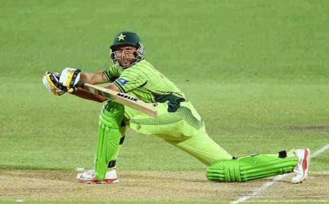 .....और अफरीदी के सामने रो पड़े सलमान बट