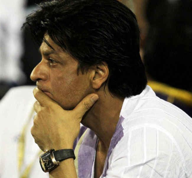 पिता की पुण्यतिथि पर शाहरुख ने किया ट्वीट,''हमारे घाव पानी बन गये...''