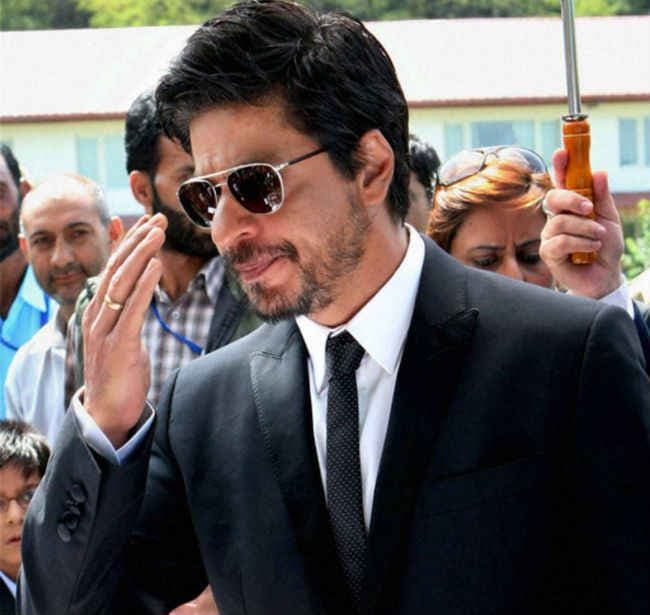 शाहरुख ने की महेश बाबू से मुलाकात, लेंगे हैदराबादी खाने का आनंद