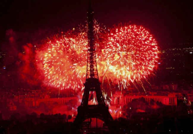 संदिग्‍ध के दिखने के बाद एफिल टॉवर कई घंटे तक रहा बंद