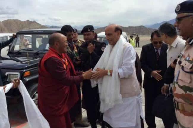 भारत पडोसियों के साथ अच्छे संबंध चाहता है : राजनाथ सिंह