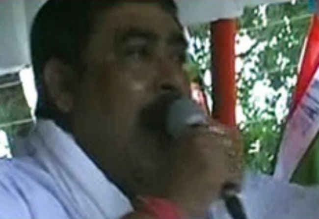 तृणमूल नेता ने कहा, लेफ्ट वालों को काटकर नदी में बहा देंगे