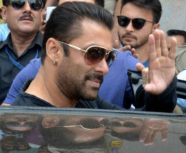 प्रियंका की ‘क्वांटिको'' का बेसब्री से इंतजार कर रहे हैं सलमान खान