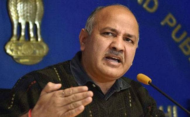 नरेंद्र मोदी के विकल्प के रूप में उभर रहे हैं केजरीवाल इसलिए घबरा रही है केंद्र सरकार, मनीष सिसोदिया ने कही यह बात