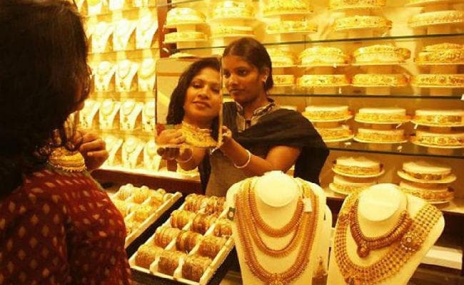 दीवाली की मांग से सोना-चांदी की चमक बढ़ी, कीमतों में इजाफा