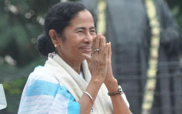 ममता ने घर में की काली पूजी