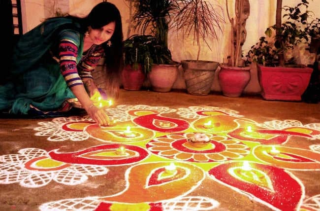 दिवाली पर प्रकाशमय हुआ पूरा देश