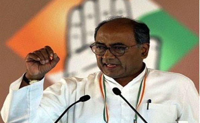 संघ और सिमी के लोग दंगा करवाते हैं : दिग्विजय सिंह