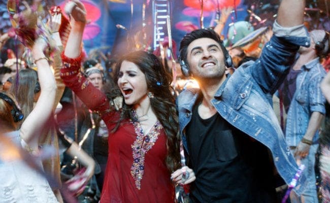 ''ऐ दिल...'' V/S ''शिवाय'': जानें बॉक्‍स-ऑफिस पर कौन पड़ रहा है किसपर भारी ?
