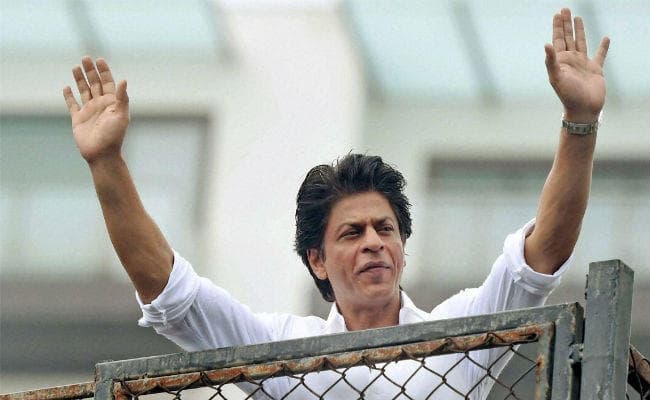 शाहरुख ने भारतीय जवानों के लिए लिखी विशेष कविता