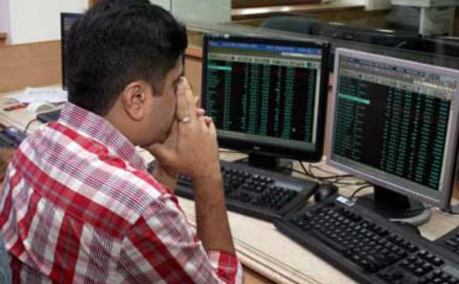 सेंसेक्‍स 54 अंक गिरकर 27,877  पर बंद, निफ्टी 8,626 पर