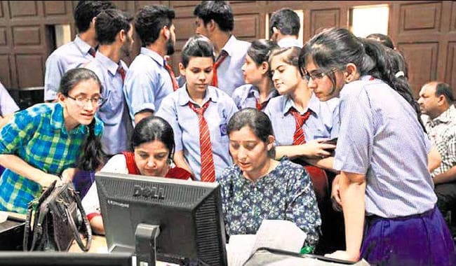 शिक्षा की गिरती गुणवत्ता : पारदर्शिता बढ़ाने के लिए सीबीएसइ ने दिये कई निर्देश