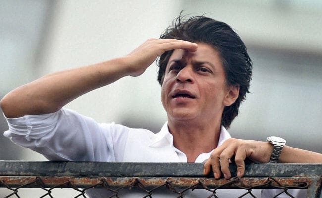 शाहरुख यूं मना रहे हैं अपना 51वां बर्थडे, शामिल हुए ये सेलीब्रिटीज