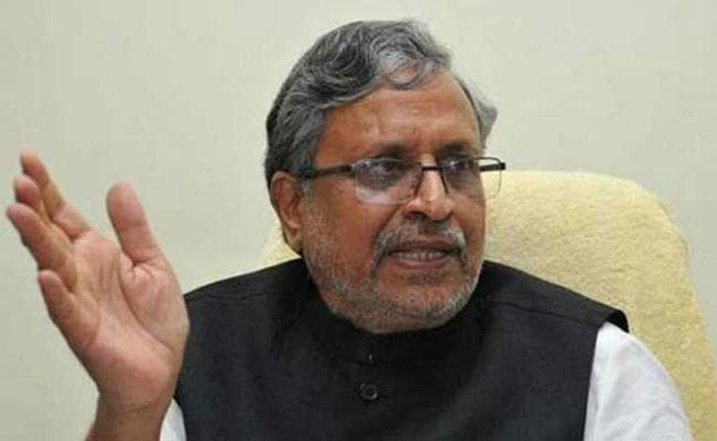 शराबबंदी पर सुझाव मांगने का नाटक कर रहे हैं नीतीश