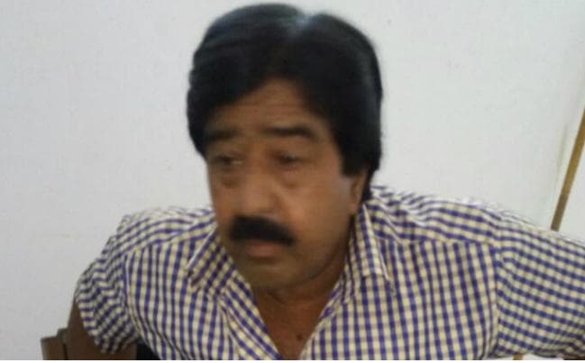 धनबाद : घूस लेते सरकारी कर्मचारी गिरफ्तार