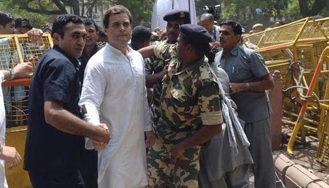 दो दिन में तीसरी बार हिरासत में लिये गये राहुल गांधी