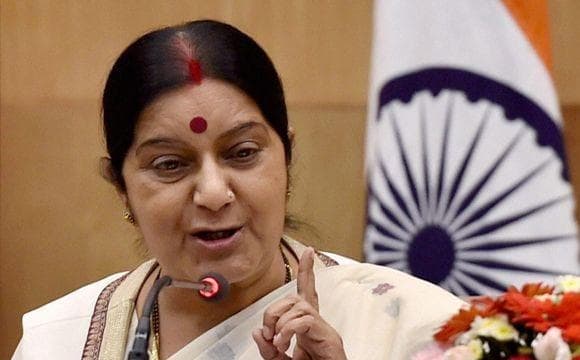 सुषमा ने भारतीय व्यक्ति की पाकिस्तानी पत्नी के लिए वीजा के आग्रह का जवाब दिया