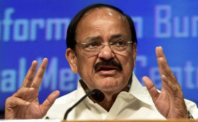एनडीटीवी इंडिया के एक दिन का प्रसारण रोकने का फैसला स्थगित