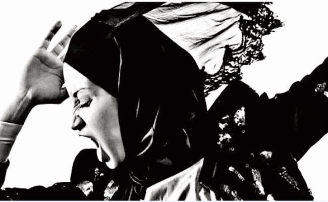 तुम बेड़ियां काट सको तो