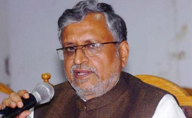 मुख्यमंत्री पुराने वायदों की समीक्षा करें : मोदी