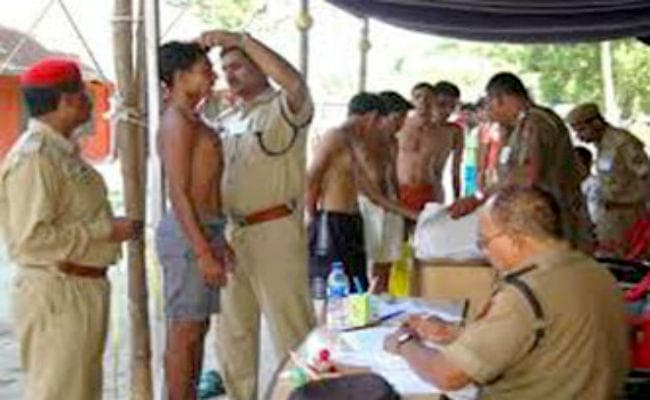 बिहार पुलिस में बंपर वैकेंसी : 8837  विभिन्न पदों पर होगी नियुक्ति, पढ़ें