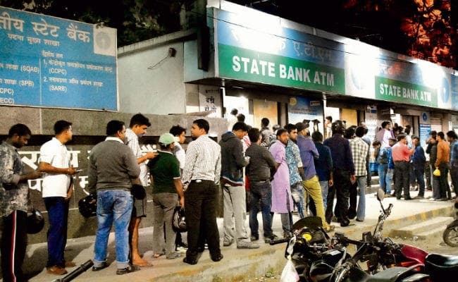 पटना में ATM बन गये ऑल टाइम मुसीबत, दूसरे दिन भी नोट का दीदार नहीं, पढ़ें