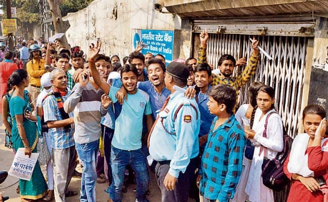 नोटबंदी : तीन दिनों के लिए थोड़ी राहत