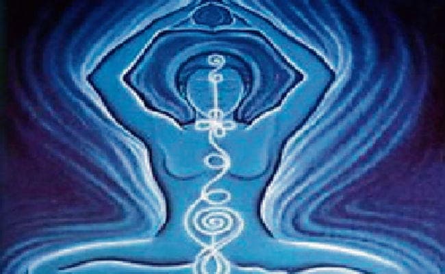 हमारे मन पर छायी धुंध भी तो छंटे