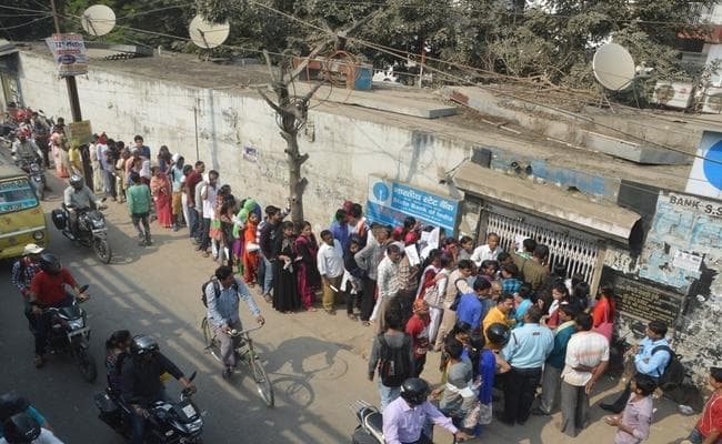 नोट बदलना,जमा करना और निकालना है, पैनिक ना हों-आजमायें यह टिप्स