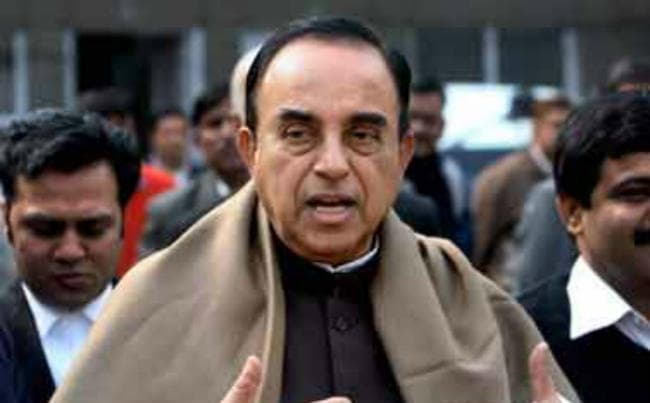 नोटबदली में आ रही दिक्कतों के लिए जेटली के मंत्रालय पर स्वामी ने साधा निशाना