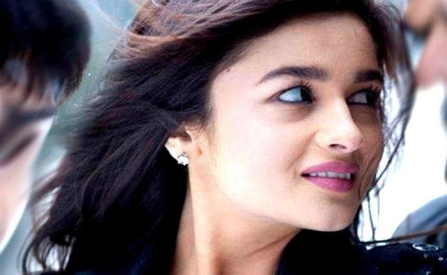 बोलीं आलिया, ‘डियर जिंदगी'' में अली जफर की जगह किसी को नहीं लिया जा रहा