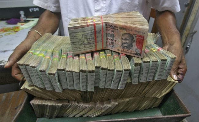 सरकार की लाख मुस्तैदी के बाद भी ये लोग जुगाड़ से कर रहे हैं कालेधन को सफेद