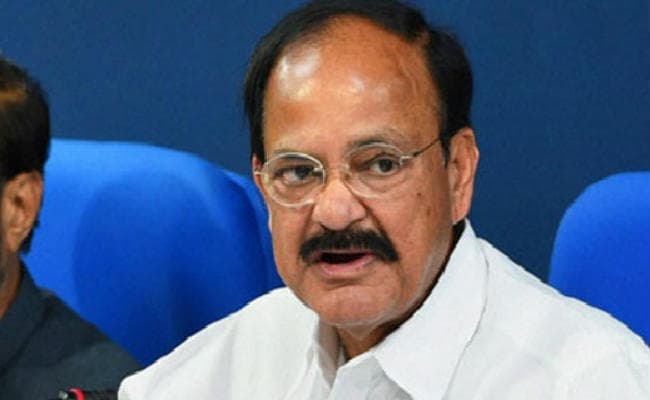 नोटबंदी पर चर्चा को बाधित करने के लिए बहाने तलाश रहा है विपक्ष : वेंकैया नायडू