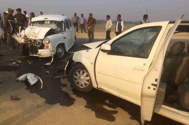 UP: प्रिंसिपल सेक्रेटरी नवनीत सहगल सड़क दुर्घटना में घायल