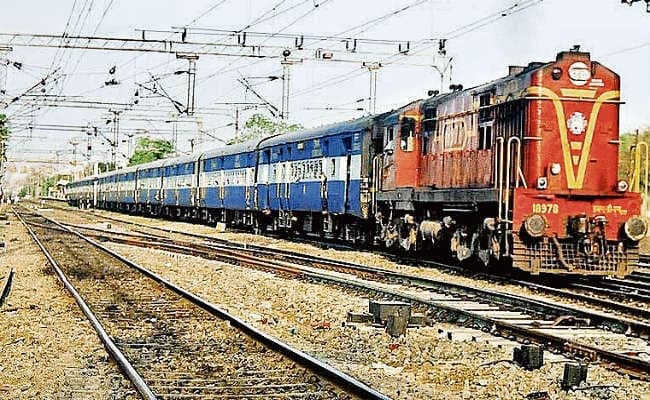 नॉन-इंटरलॉकिंग के कारण बिहार में ट्रेनों के परिचालन में बदलाव, जानिये किन ट्रेनों को किया गया रद्द